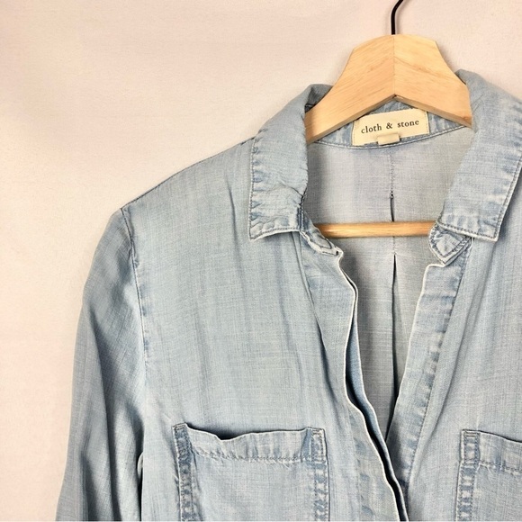 Anthropologie Light Blue Chambray Split Back Long Sleeve Button Down XS - Picture 4 of 4